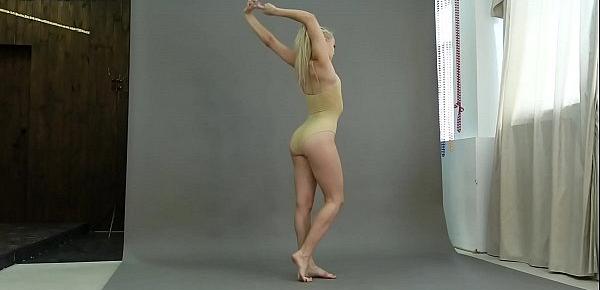 Dora Tornaszkova flexible gymnast super hot naked